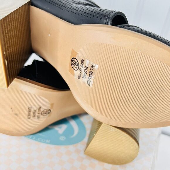 SODA ARYA-S Sz 8.5 Lace Up Heels Black Faux Wood Heels EUC - Picture 11 of 13